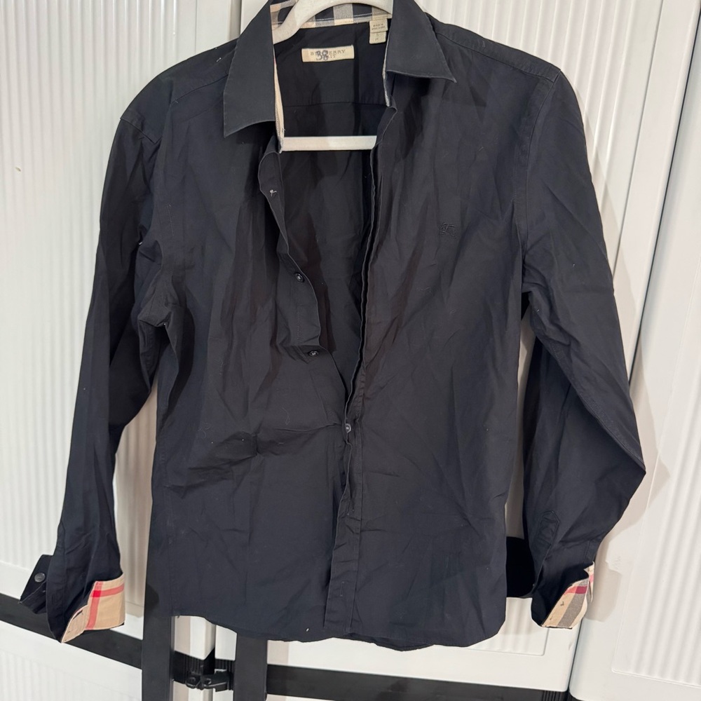 Burberry Men's Black Casual Button Down Shirt size small